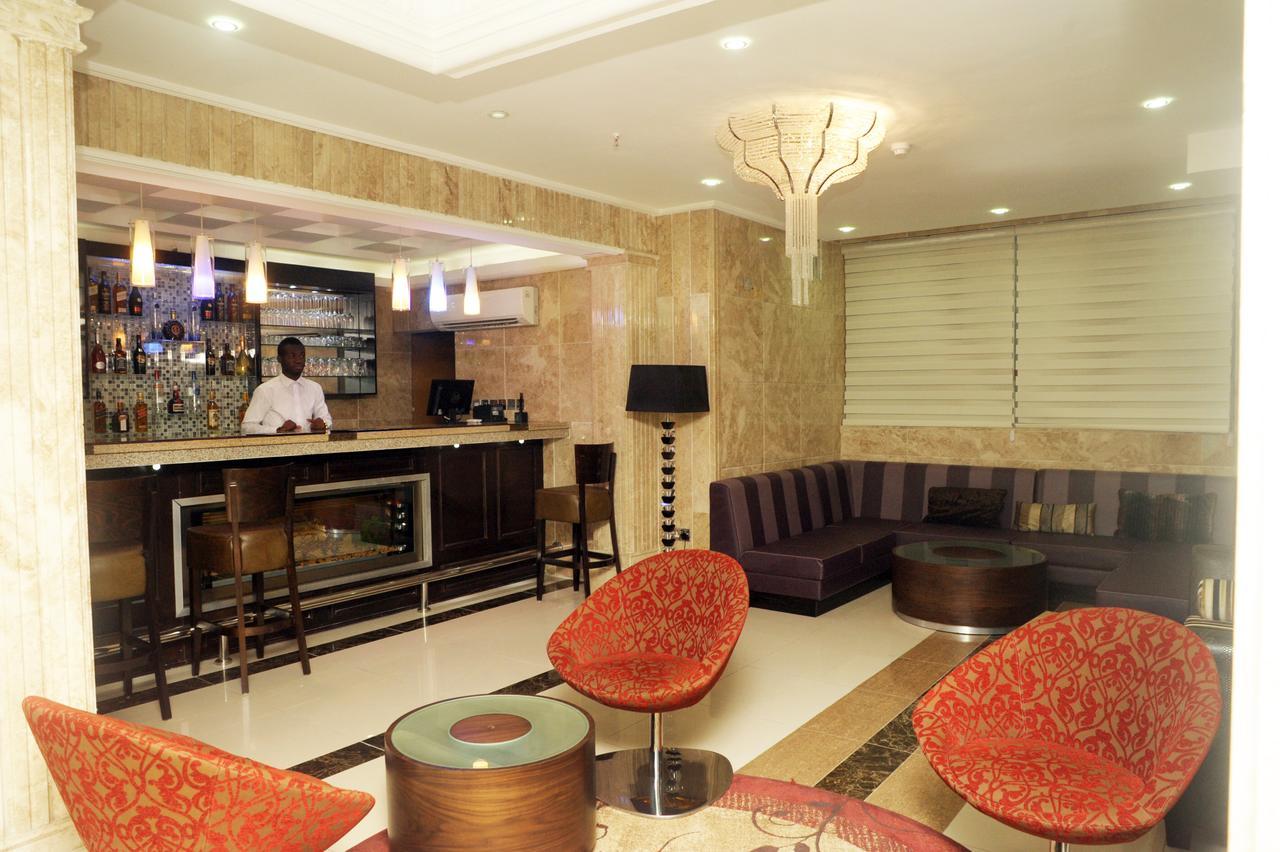 H210 Hotel Aliayabiagba Bagian luar foto